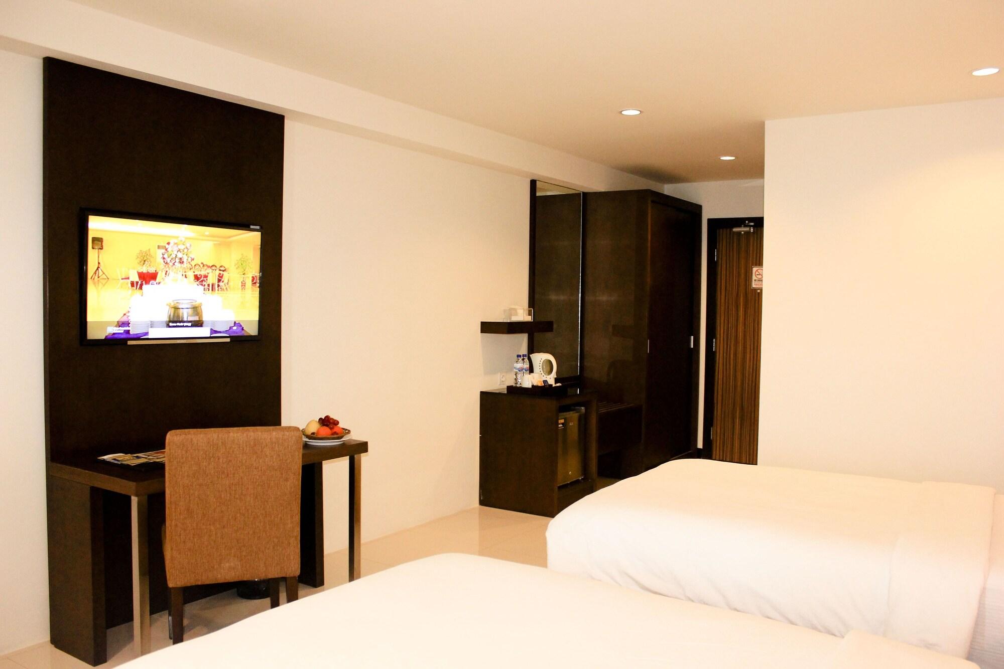 Grand Asia Hotel Makassar Exterior foto