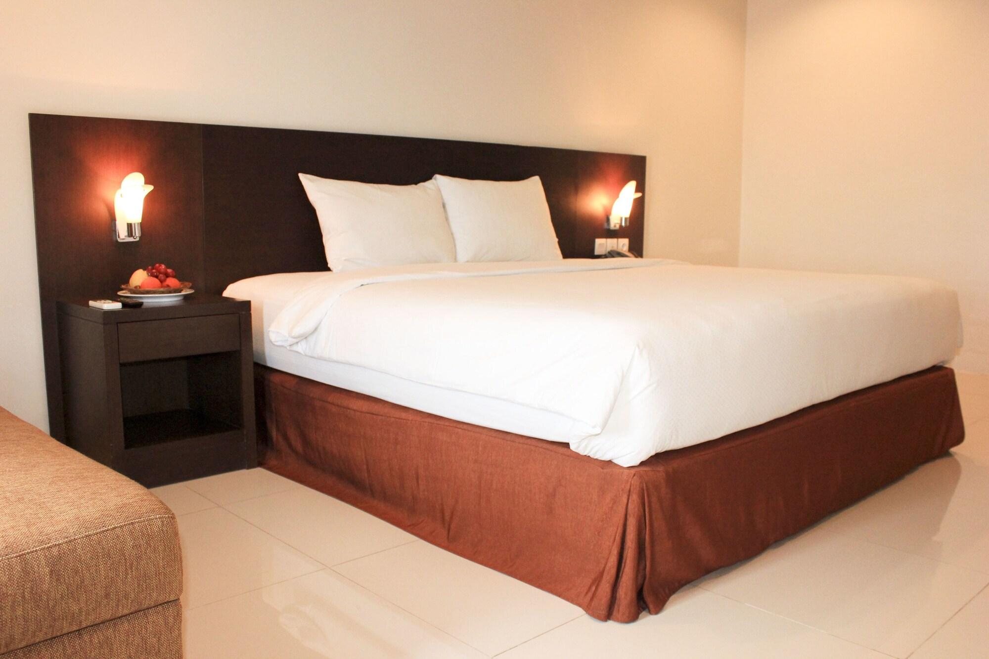 Grand Asia Hotel Makassar Exterior foto