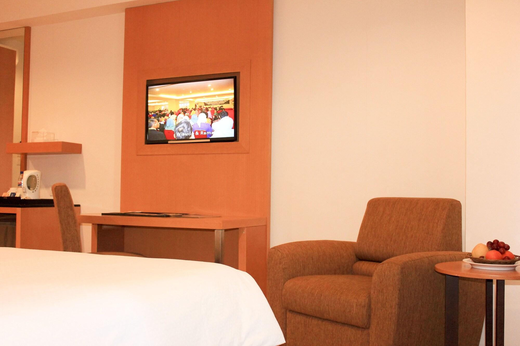 Grand Asia Hotel Makassar Exterior foto