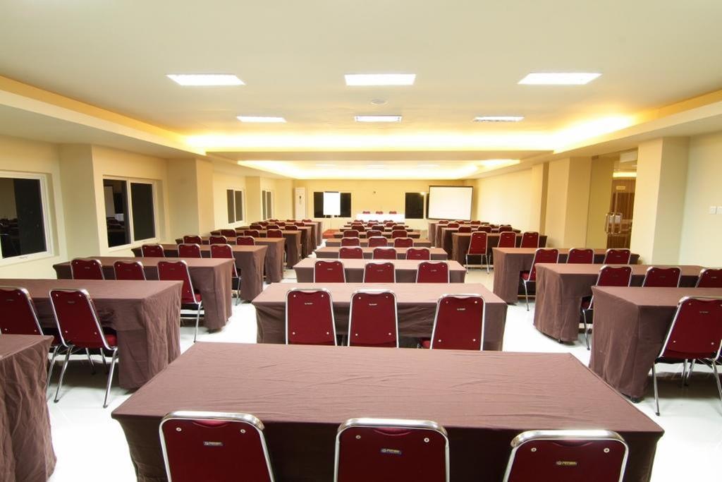 Grand Asia Hotel Makassar Exterior foto