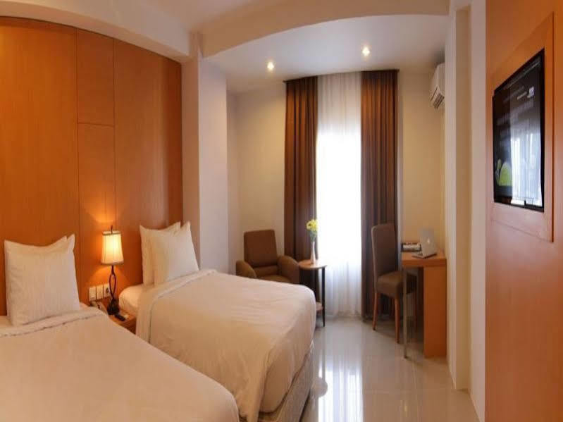 Grand Asia Hotel Makassar Exterior foto